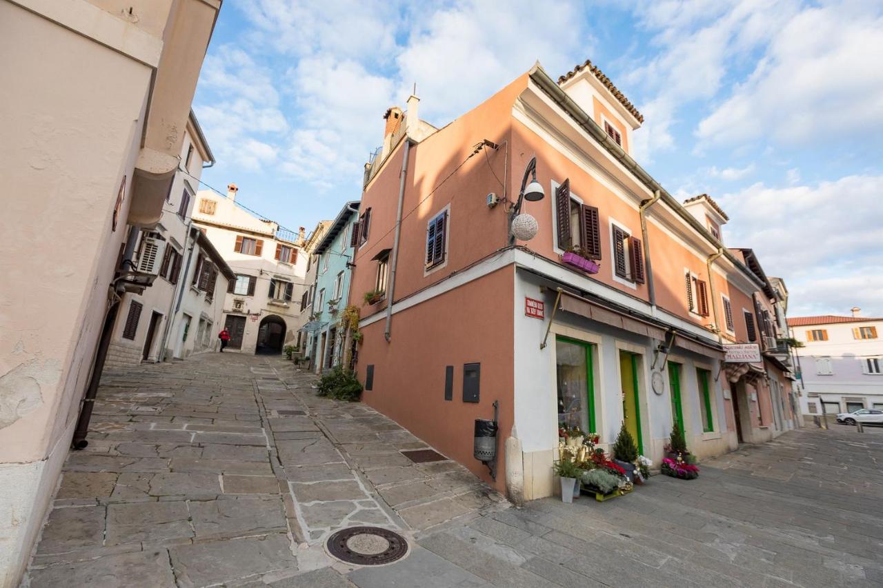 Casa Da Ponte Appartement Koper Buitenkant foto